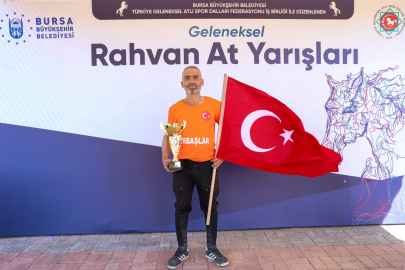 Bursa'da Rahvan At Yarışları nefes kesti: 155 at sahneye çıktı