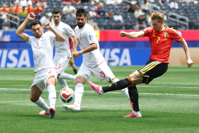 Belçika 10 kişi kaldı, İran'la puanları paylaştı: 0-0