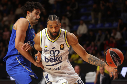 6 kupalı yıldız Fenerbahçe Beko'ya veda etti
