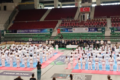 Bursa'da karate rüzgarı: Kyokushin kupası tamamlandı!