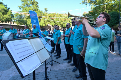 Gazi Orhan Parkı'nda bando coşkusu: 700. yıla özel konser!