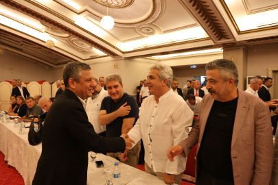 Özgür Özel Diyarbakır'dan seslendi: Bizim pusulamız halktır