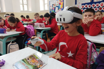 Uludağ Enerji'den geleceğe yatırım: VR teknolojisiyle 70 bin öğrenciye enerji tasarrufu eğitimi!