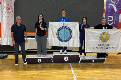 BUÜ’lü şampiyon sporculardan Rektör Yılmaz’a ziyaret