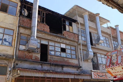 Bursa'da mobilya imalathanesi alev alev yandı!