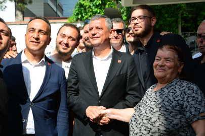 Özgür Özel'den eski milletvekili Köse'ye başsağlığı ziyareti