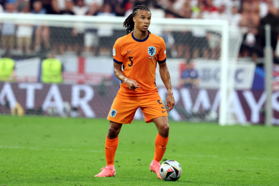 Fenerbahçe, Hollandalı oyuncu Nathan Ake'yi transfer etti