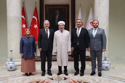 Diyanet İşleri Başkanı Arpaguş, Bursa Valiliği'ni ziyaret etti