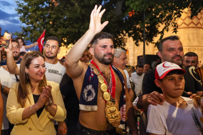 Erkan Taş 'Altın Kemer'i kazandı: "Çocukluk hayalimdi"