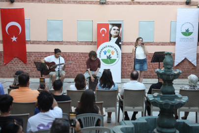 Şadırvanlı Han’da gençlerden müzik dolu akşam