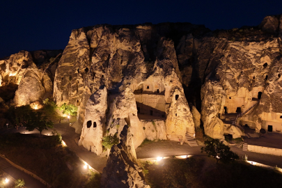 Kapadokya'da gece müzeciliği dönemi başladı: Tarihi miras ışıklarla buluştu