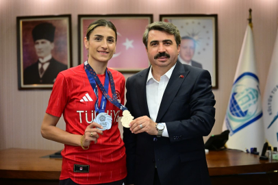 Çifte madalyayla Bursa'nın gururu oldu