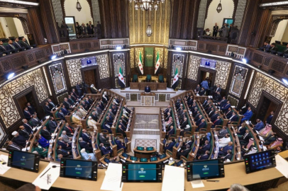 Esad sonrası Suriye'de tarihi gün: Halk Parlamentosu ilk oturumunu gerçekleştirdi