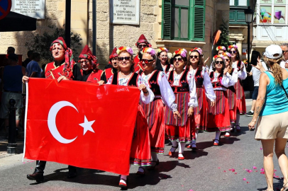 BUÜ Halk Oyunları Grubu Malta’da bir ilke imza attı