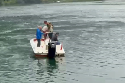 Uzungöl'de çanta faciası: Göle atlayan turist kayboldu