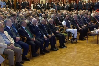 Cumhurbaşkanı Erdoğan, 15 Temmuz anma programında duygusal anlar yaşadı
