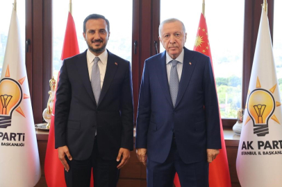 Cumhurbaşkanı Erdoğan, AK Parti İstanbul İl Başkanlığı'nı ziyaret etti
