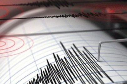 Elazığ'da korkutan deprem: Valilikten ilk açıklama geldi