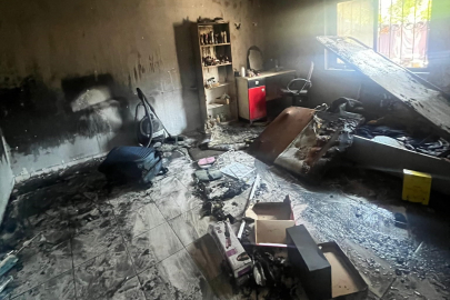 Dehşet anları: Eski eşinin evini molotofla kundakladı!