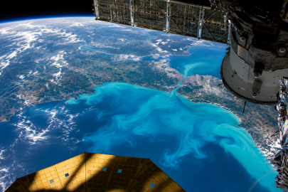 NASA uzaydan görüntüledi: Karadeniz ve Marmara turkuaza büründü