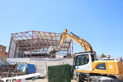 Osmangazi'de kaçak yapıya geçit yok: Depo yıkıldı!