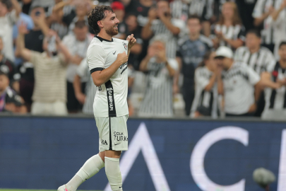 Orkun Kökçü fırtınası sürüyor: Sezona yine golle başladı!
