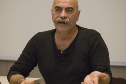 Ezel Akay'dan operasyon açıklaması: "Gördüğünüze inanmayın"