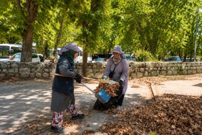 Karacabey Belediyesi park ve meydanları yeniliyor