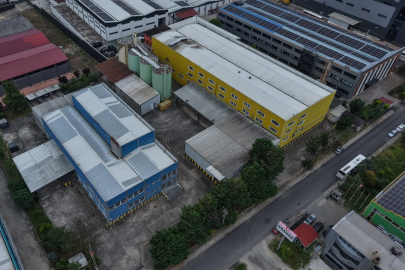 Haluk Levent Trabzon'daki fındık fabrikasını da almış