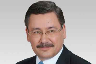 Melih Gökçek’ten Özgür Özel’e göndermeli bağış