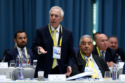 Fenerbahçe Divan Kurulu'nda gergin anlar! Aziz Yıldırım'dan Orhan Demirel'e sert tepki