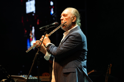 Fatih Erkoç'tan Bursa Festivali'nde unutulmaz müzik ziyafeti
