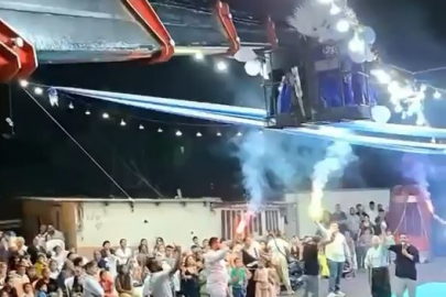Görenler gözlerine inanamadı: Düğüne vinçli giriş!