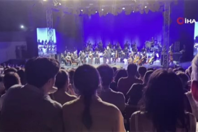 Fettah Can festivalde müjdeyi verdi: Bursaspor'a yeni sezon marşı