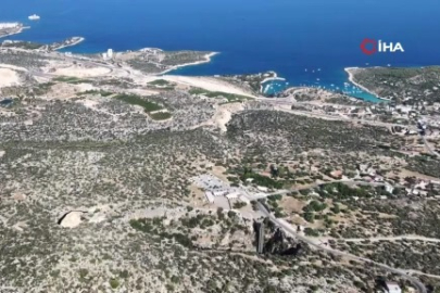 Zeus'un ejderhayı hapsettiğine inanılan obruk yazın gözdesi oldu