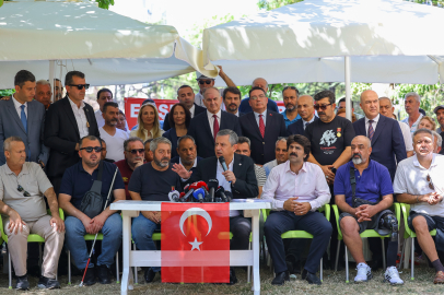 Özgür Özel Güvenpark'ta eylem yapan gazileri ziyaret etti