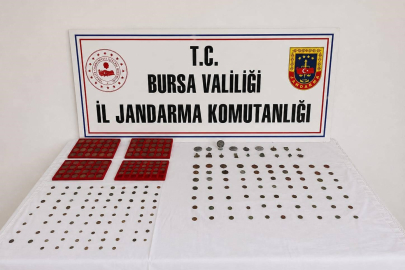 Bursa'da tarihi eser kaçakçısı alıcı kılığındaki jandarmaya yakalandı