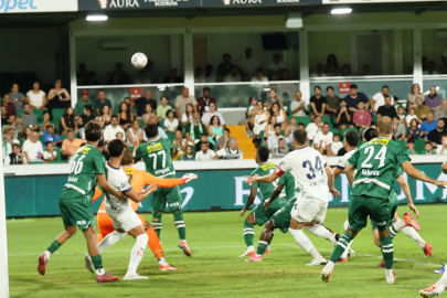 Bursaspor sezona fırtına gibi başladı: Deplasmanda 2-0!