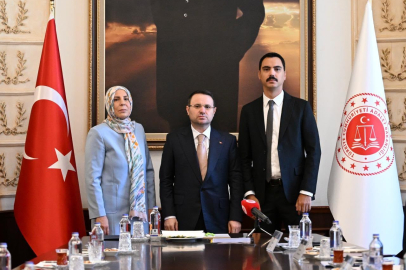 Bakan Gürlek: "Bu cinayeti çözmek boynumuzun borcu"