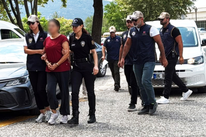 Darbeci FETÖ'cü Burkay Karatepe'nin ablası adliyeye sevk edildi