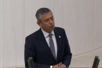 Özgür Özel: "Partimizin duruşuna güvenerek yasaya 'Evet' diyeceğiz"