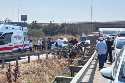 Nilüfer'de feci kaza: Otomobil bariyere ok gibi saplandı!