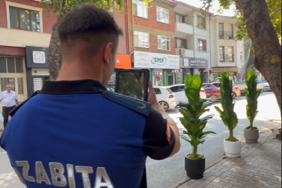 İnegöl'de zabıtadan esnafa kaldırım işgali uyarısı
