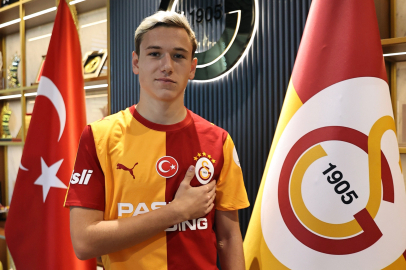 Aleksey Batrakov, Galatasaray'ın ilk Rus futbolcusu oldu
