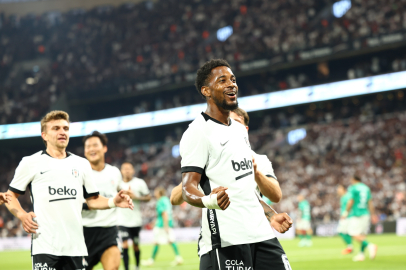 Beşiktaş Avrupa'da tura çok yakın: Zalgiris'e 3 gol