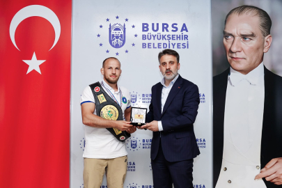 Karakucak Dünya Şampiyonu Eryılmaz, Şahin Biba'nın konuğu oldu