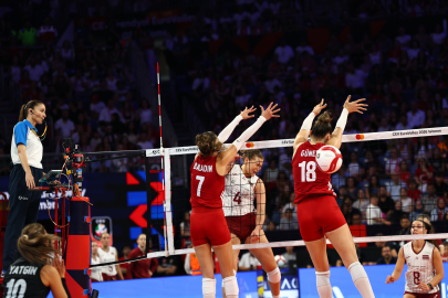 A Milli Kadın Voleybol Takımı Letonya'yı set vermeden geçti: 3-0