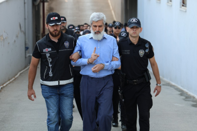 'Kuytul'u serbest bırakın' diyen öğretmene inceleme