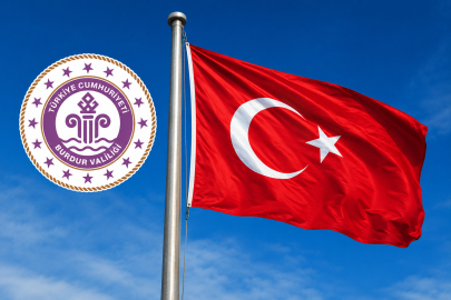 Türk bayrağına çirkin saldırı! Failler aranıyor