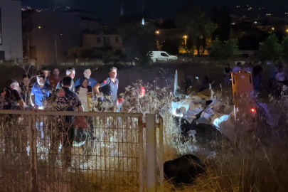 Nilüfer'de otomobil tarlaya uçtu: 5 kişi yaralandı